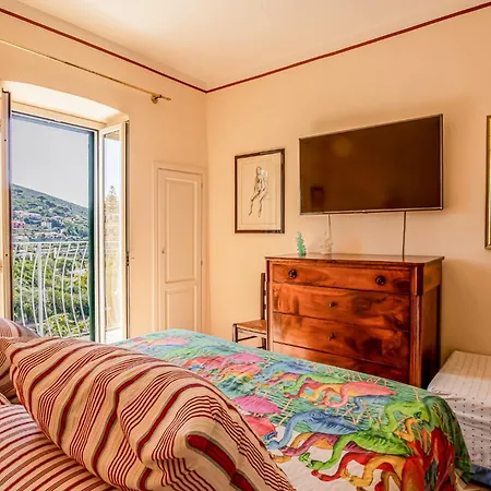 Casa Montecristo بيت للعطل كابوليفيري